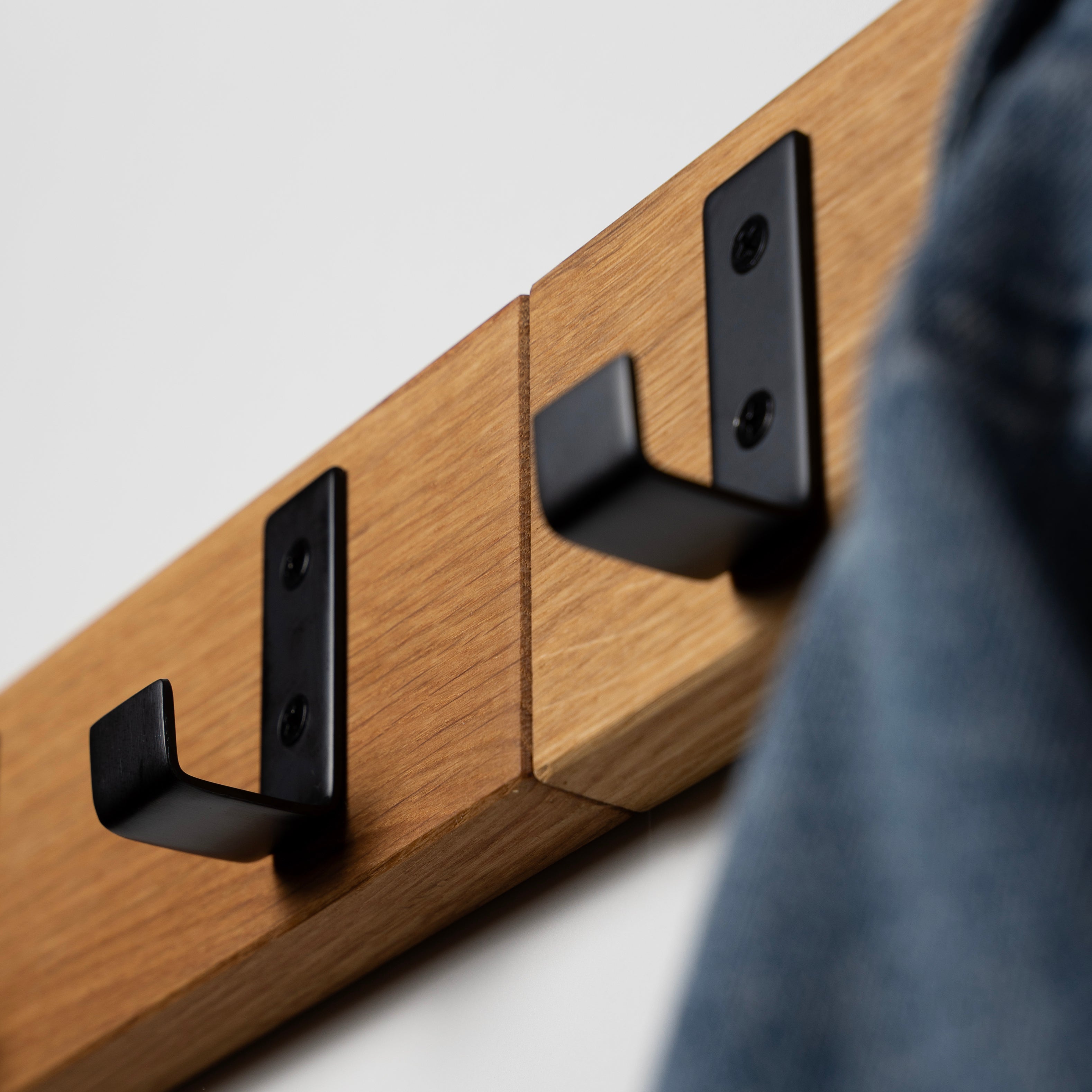 Wandgarderobe Eiche mit Metallhaken für Flur und Eingangsbereich
